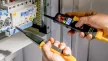 Tracon PANMV-1000AD, 2 pólusú feszültségvizsgáló és AVK teszter, LED LCD kijelző 12-1000V AC/DC, 30mA FI‐Test