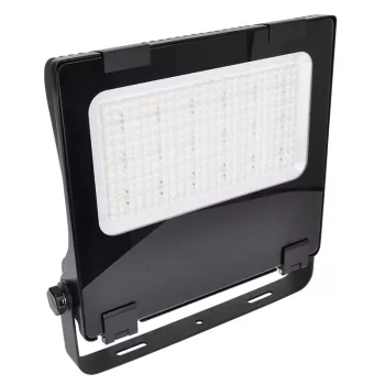   Tracon RHIS30240W, LED fényvető, szimmetrikus 100-240 VAC, 50/60 Hz, 240 W, 32.400 lm, 4000 K, IP66, 30°