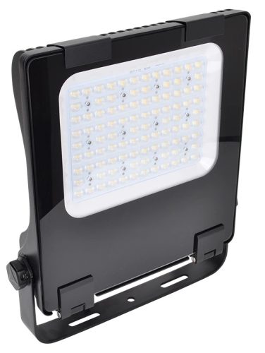 Tracon RHISS150W, LED fényvető, szimmetrikus 100-240 VAC, 50/60 Hz, 150 W, 20.250 lm, 4000 K, IP66, 120°