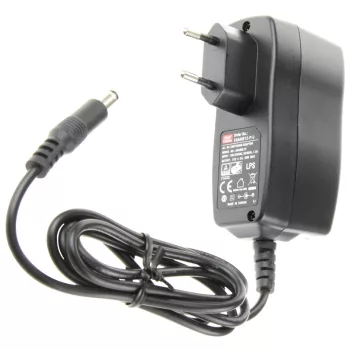   Tracon SGA60E12-P1J, Dugaszolható, műanyag házas tápegység 90-264 VAC / 12 VDC; 60 W; 0-5 A