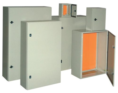 Tracon TFE1006025 Falra szerelhető fém szekrény, teli ajtóval, 1000x600x250, IP55, szerelőlappal, világosszürke RAL7035