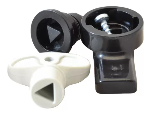 Tracon TME-ZMH Műanyag zár TME szekrényekhez, háromszög 8.5mm