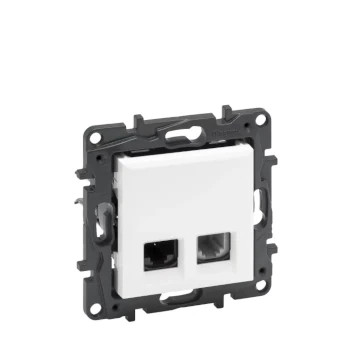 Legrand Niloé Step kombinált csatlakozóaljzatok ( RJ45 + RJ11 )