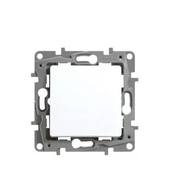 Legrand Niloé vízmentes (IP44) kapcsolók, nyomók